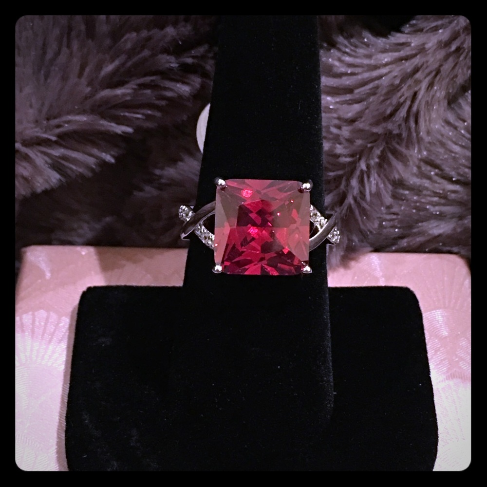 Sterling Silver Garnet Gemstone Ring - image 1